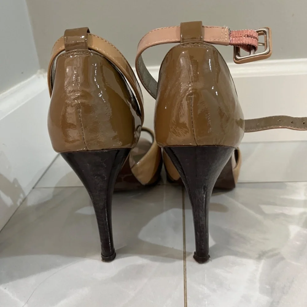 Steven heels - Picture 3 of 3